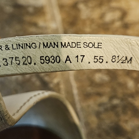 Tory Burch Phoebe Snakeskin Thong Sandals Rare - Picture 4 of 16